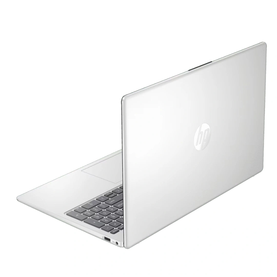 HPFD0111TU SILVER LAPTOP -FRONT  VIEW 